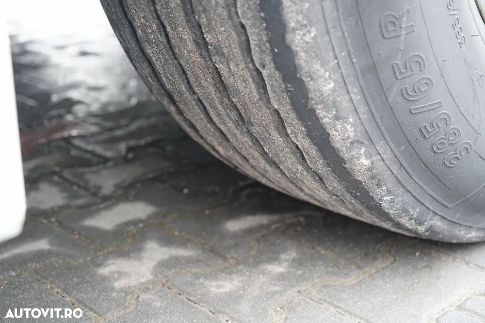 Fruehauf CORTINĂ / STANDARD / LIFT 2.000 kg / PODEA PUTERNICĂ ȘI ȘIMPĂRȚI LATERALE / CONTENIER PENTRU PALEȚI - 21