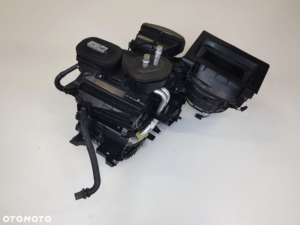 Nagrzewnica Dmuchawa Obudowa nagrzewnicy Renault Master III Lift 272702687R - 4