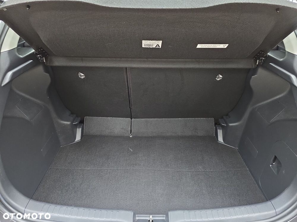 Toyota Yaris - 23