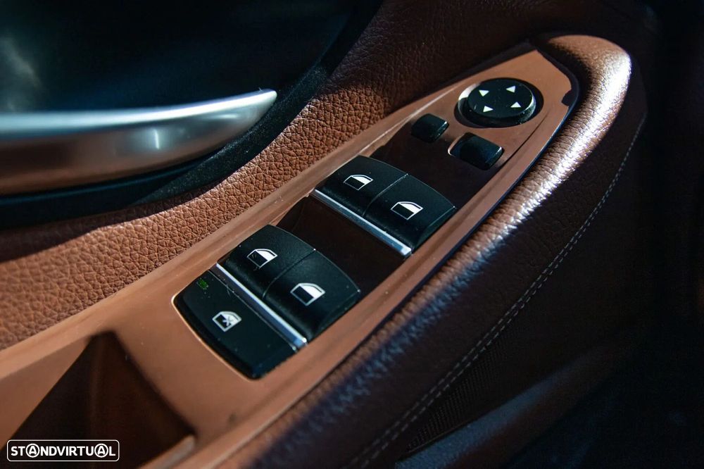 BMW 525 d Pack M Auto - 13