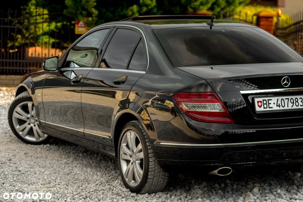 Mercedes-Benz Klasa C 250 CGI Automatik BlueEFFICIENCY Avantgarde - 8