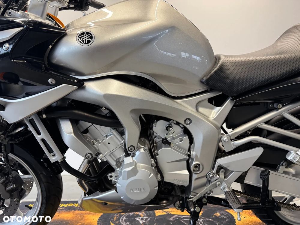 Yamaha FZ6 - 23