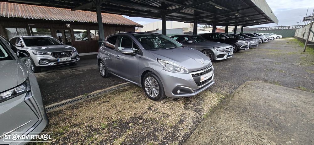 Peugeot 208 1.5 BlueHDi Signature - 6