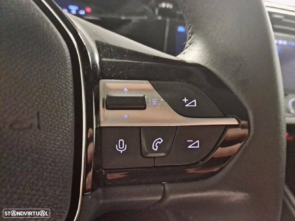 Peugeot 308 1.2 Hybrid Style e-DCS6 - 17