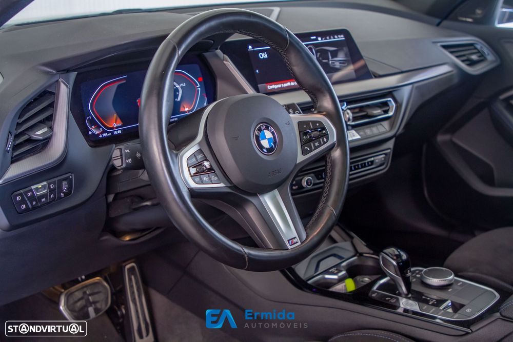 BMW 118 i Pack Desportivo M Auto - 28