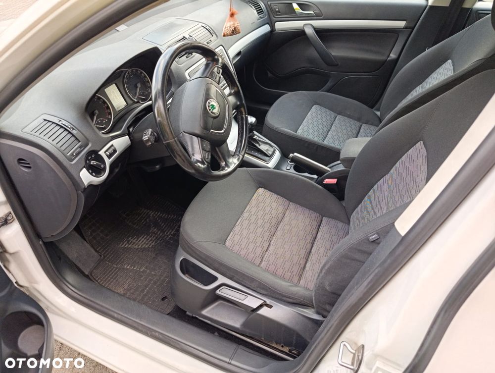 Skoda Octavia 1.6 TDI DPF DSG Active - 12