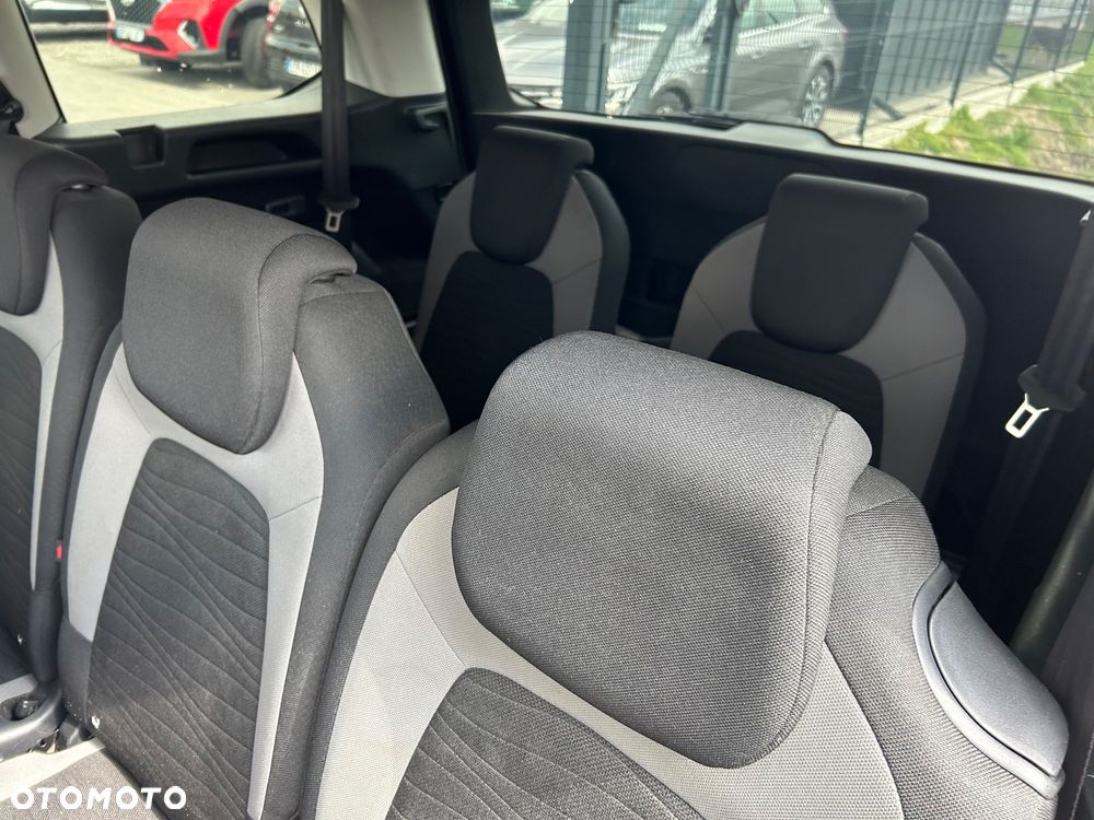 Citroën C4 Picasso - 13