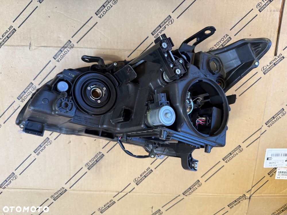 Lampa przednia prawa, lewa Lexus RX350 USA 03-09R. - 3