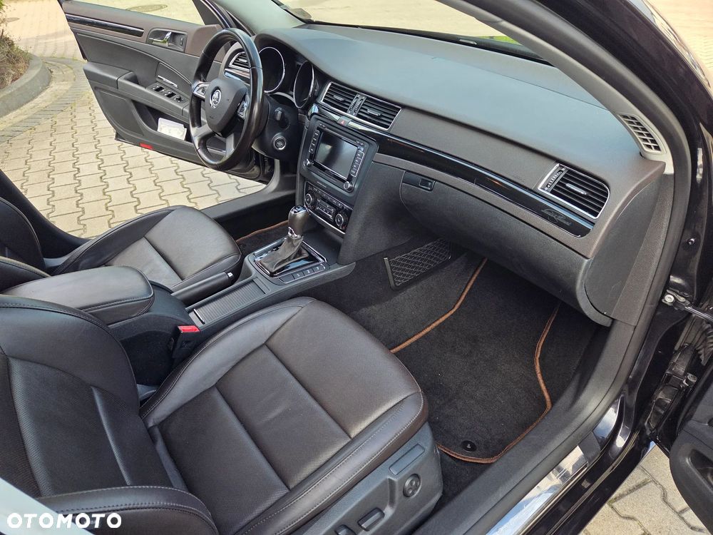 Skoda Superb Combi 3.6 V6 4x4 DSG L&K - 23