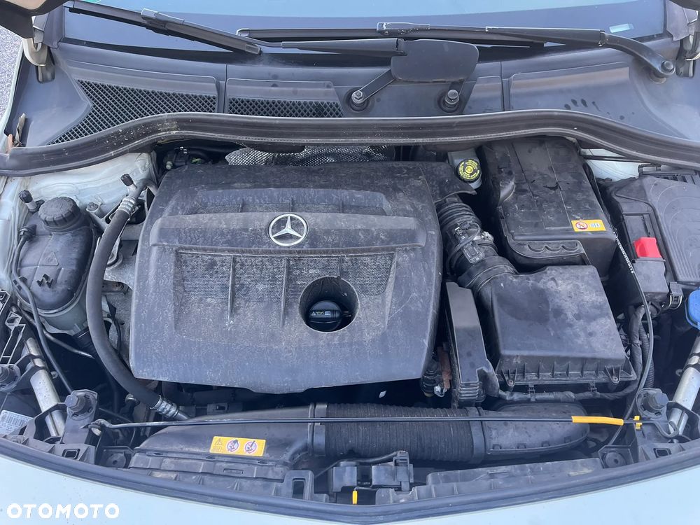 Mercedes-Benz Klasa B 180 CDI 7G-DCT - 32