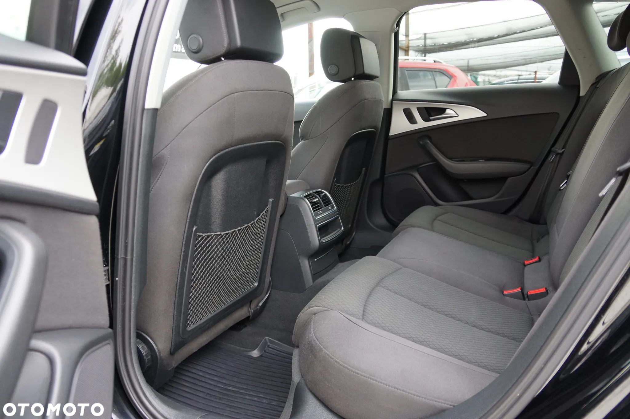 Audi A6 Avant 2.0 TDI quattro S tronic - 29