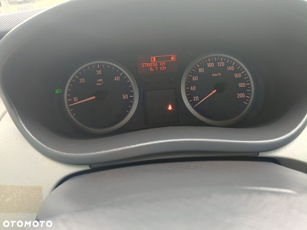 Opel Vivaro - 32