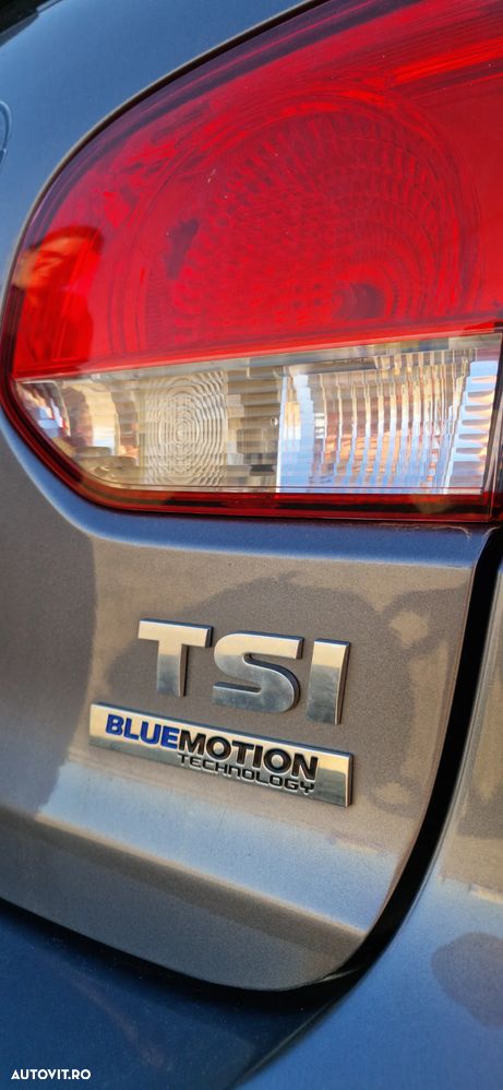 Volkswagen Golf - 6