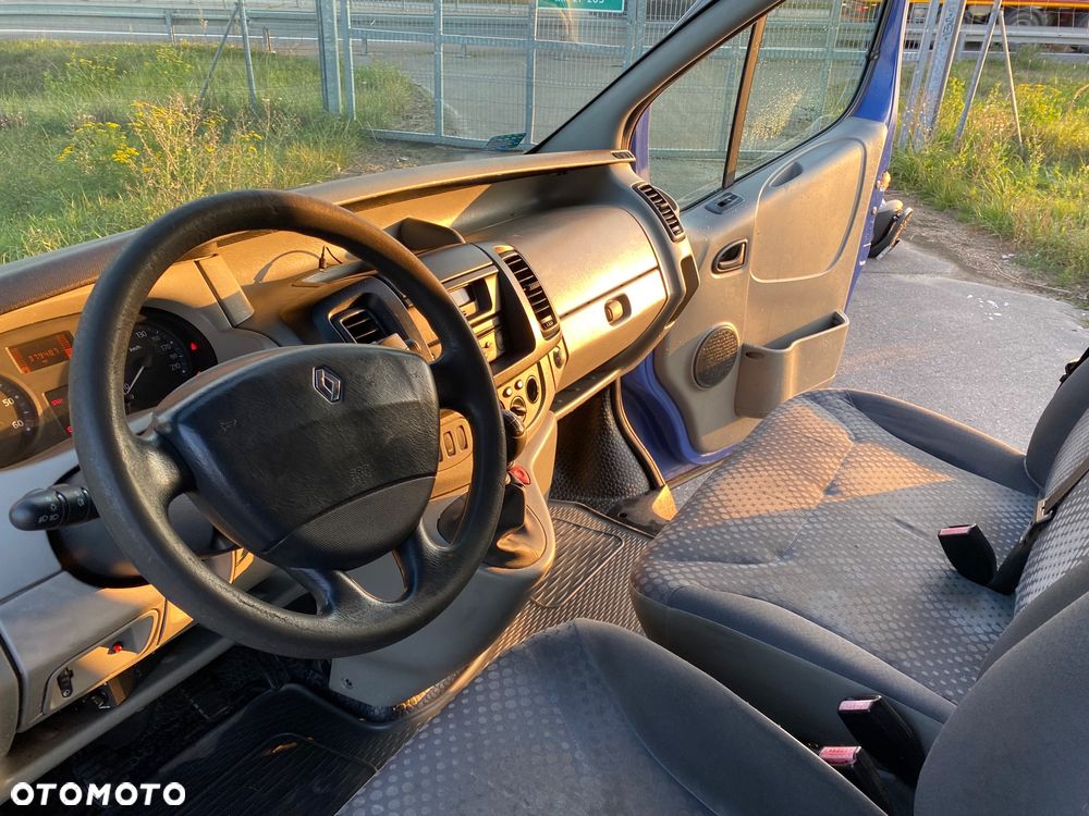 Renault TRAFIC - 13