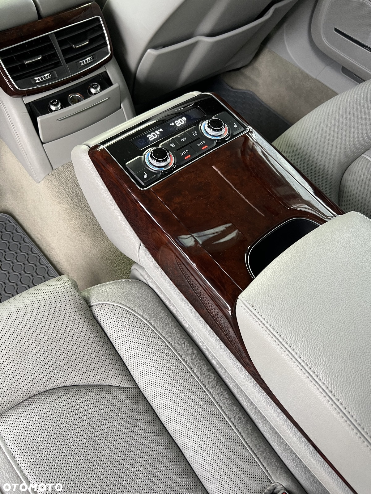 Audi A8 L 55 TFSI quattro tiptronic - 14