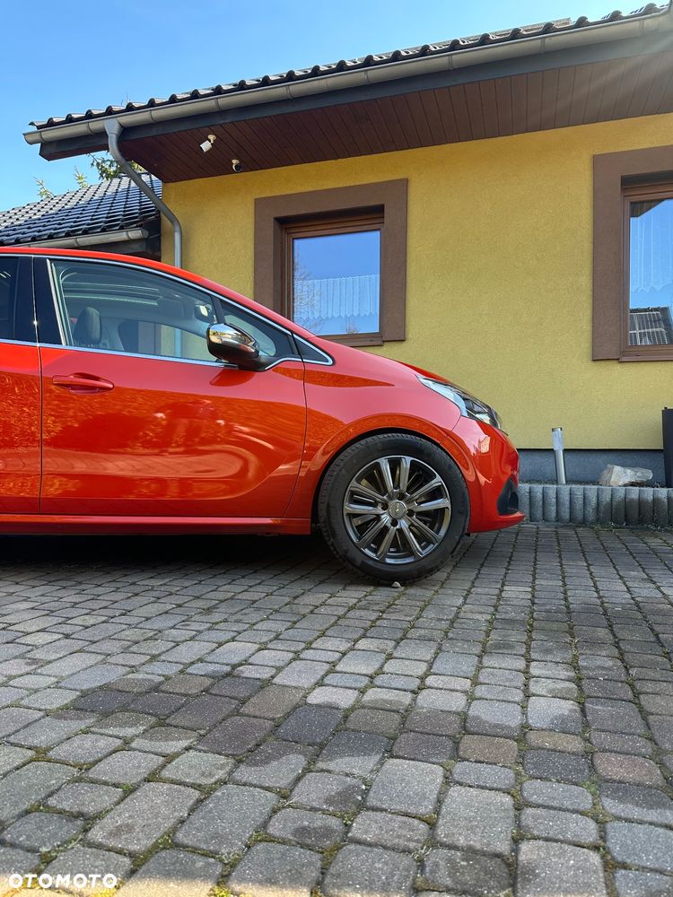 Peugeot 208 1.2 PureTech Allure - 19