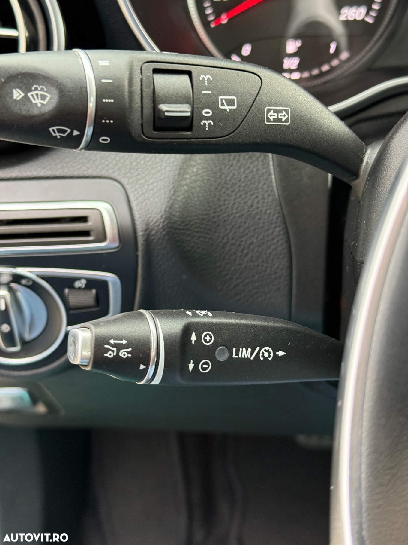Mercedes-Benz GLC 220 d 4MATIC - 40