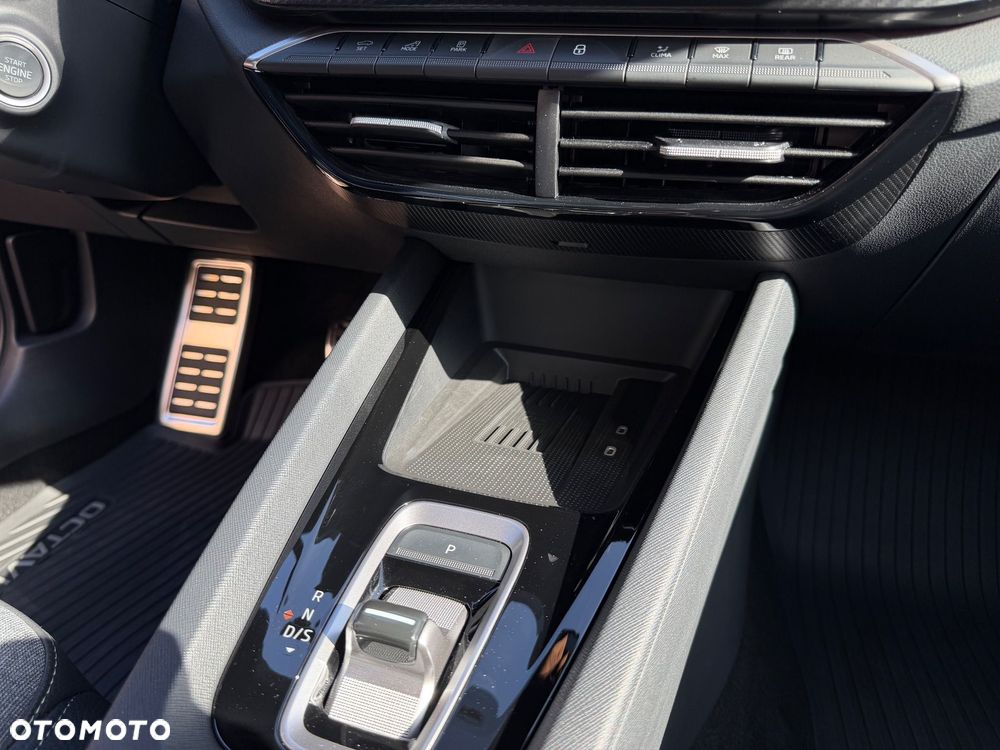 Skoda Octavia 1.5 TSI mHEV Sportline DSG - 20