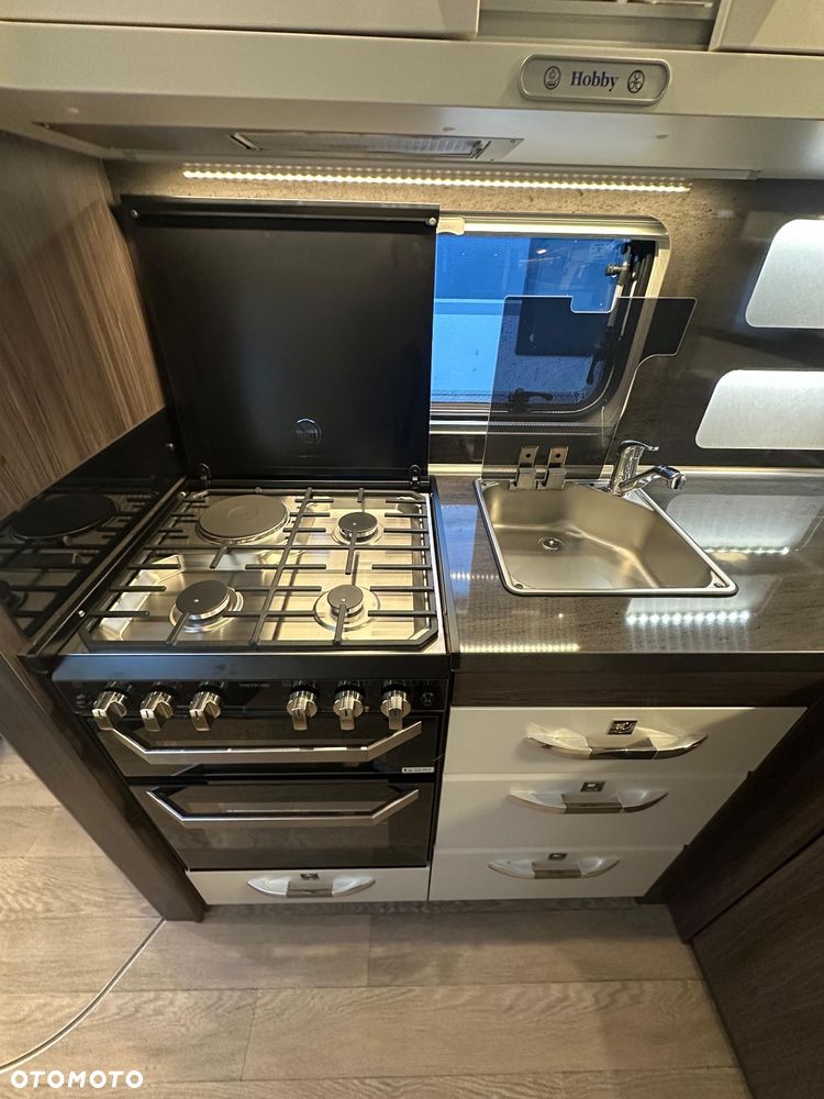 Hobby 560 FC PRESTIGE - 9