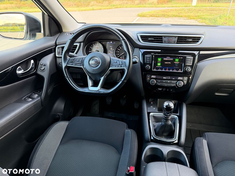 Nissan Qashqai 1.3 DIG-T N-Connecta - 24