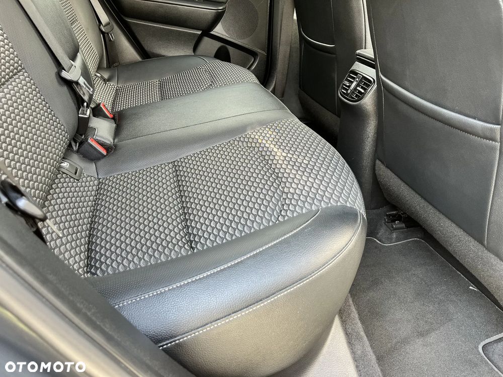 Kia XCeed 1.6 CRDi mHEV L DCT - 27