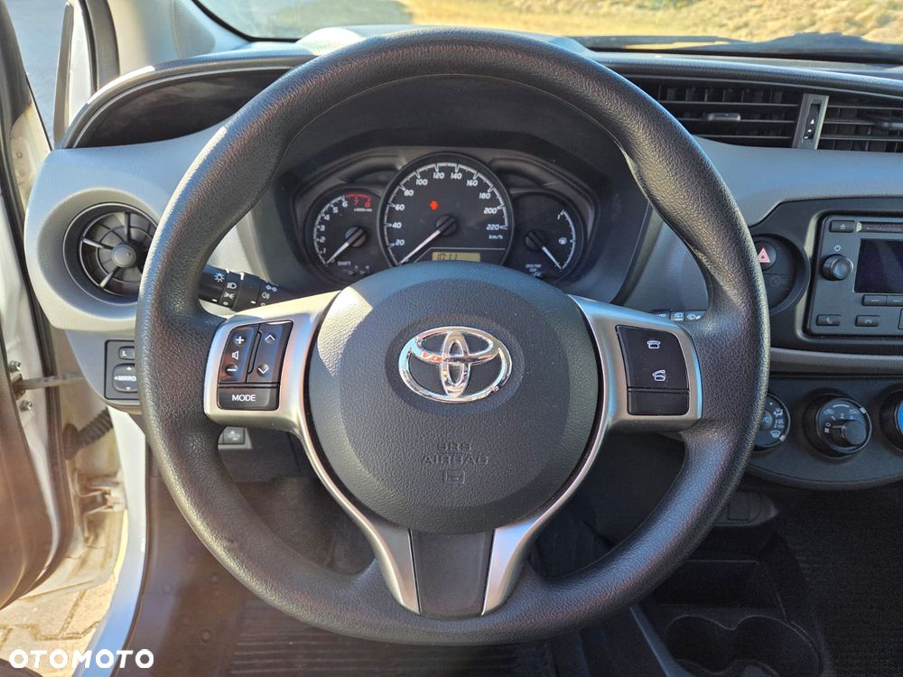 Toyota Yaris 1.0 Active - 8
