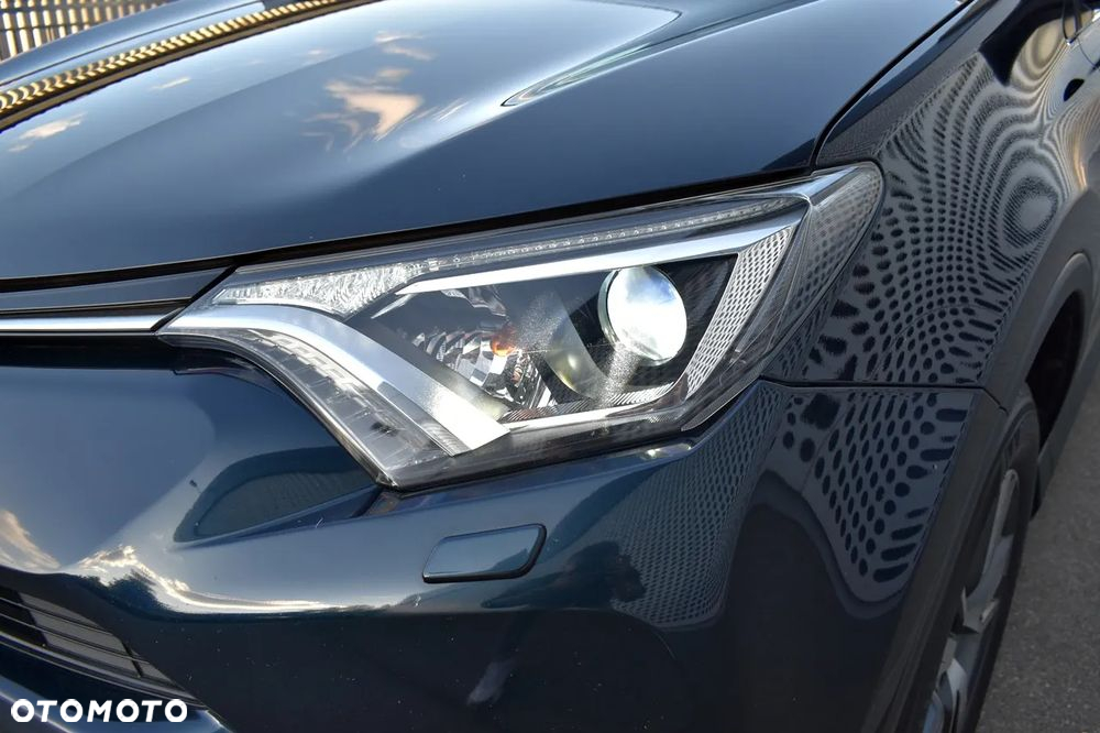 Toyota RAV4 - 30