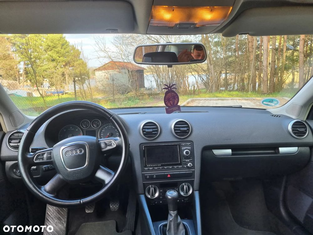 Audi A3 Sportback 2.0 TDI DPF Ambiente - 17