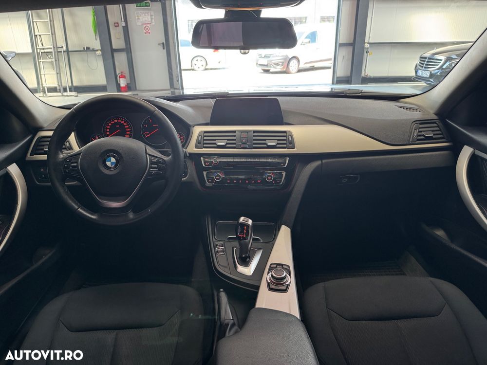 BMW Seria 3 320d Aut. - 10