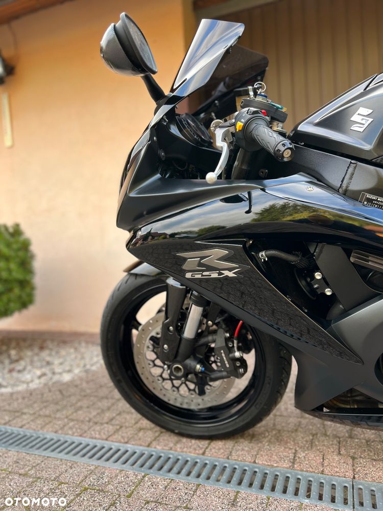 Suzuki GSX-R - 19