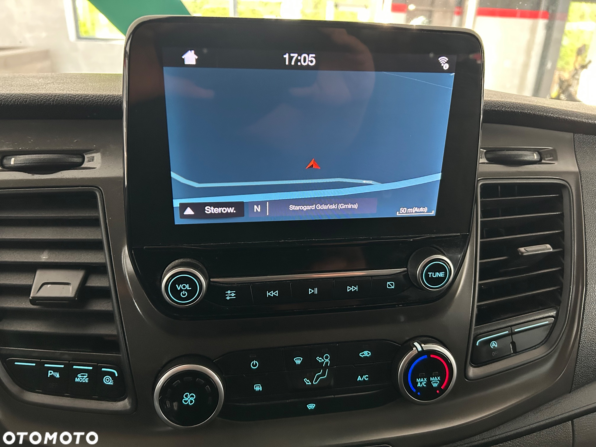 Ford Transit Custom 320 L1H2 VA Trend Nugget - 32