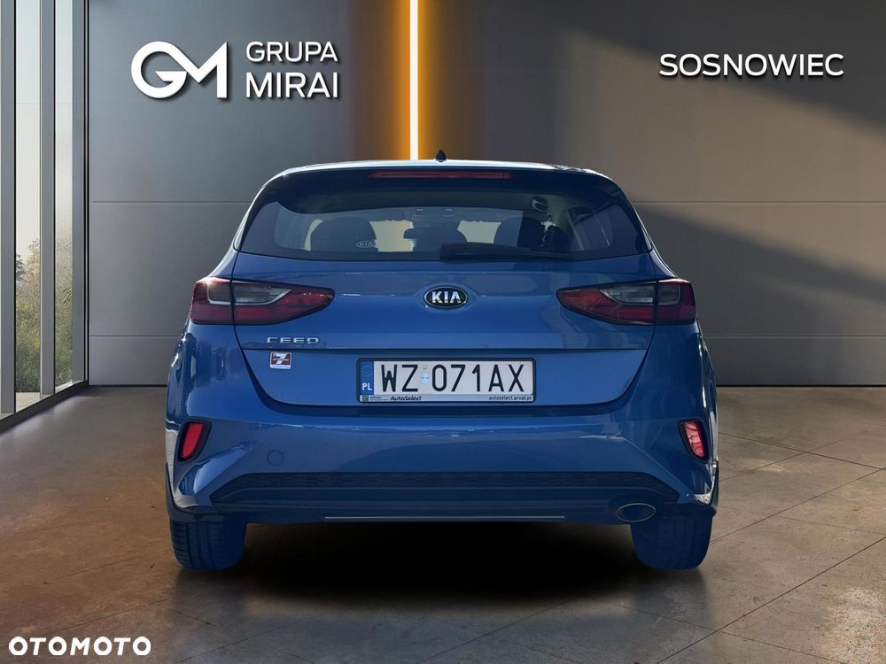 Kia Ceed - 4