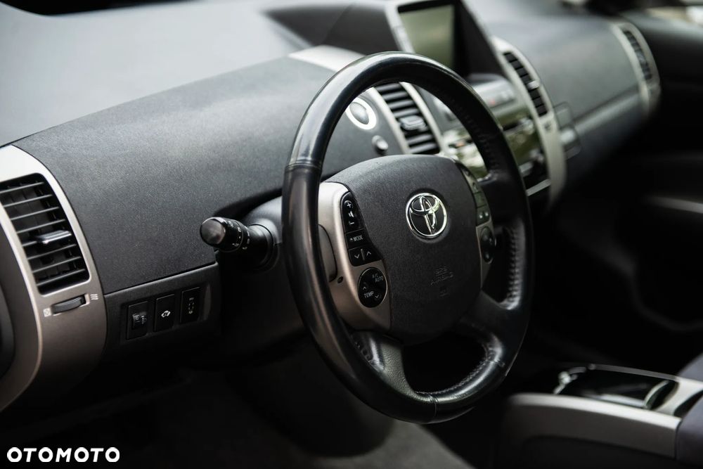 Toyota Prius 1.5 VVT-i Prestige - 16