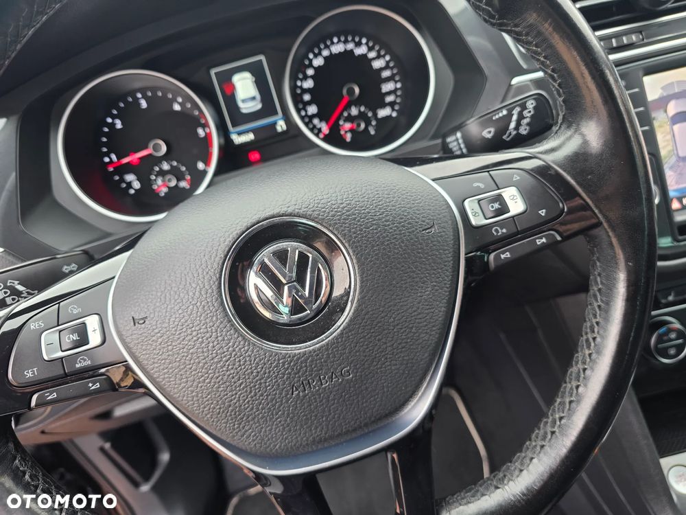 Volkswagen Tiguan - 7