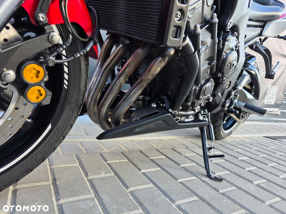 Yamaha FZ8 - 14