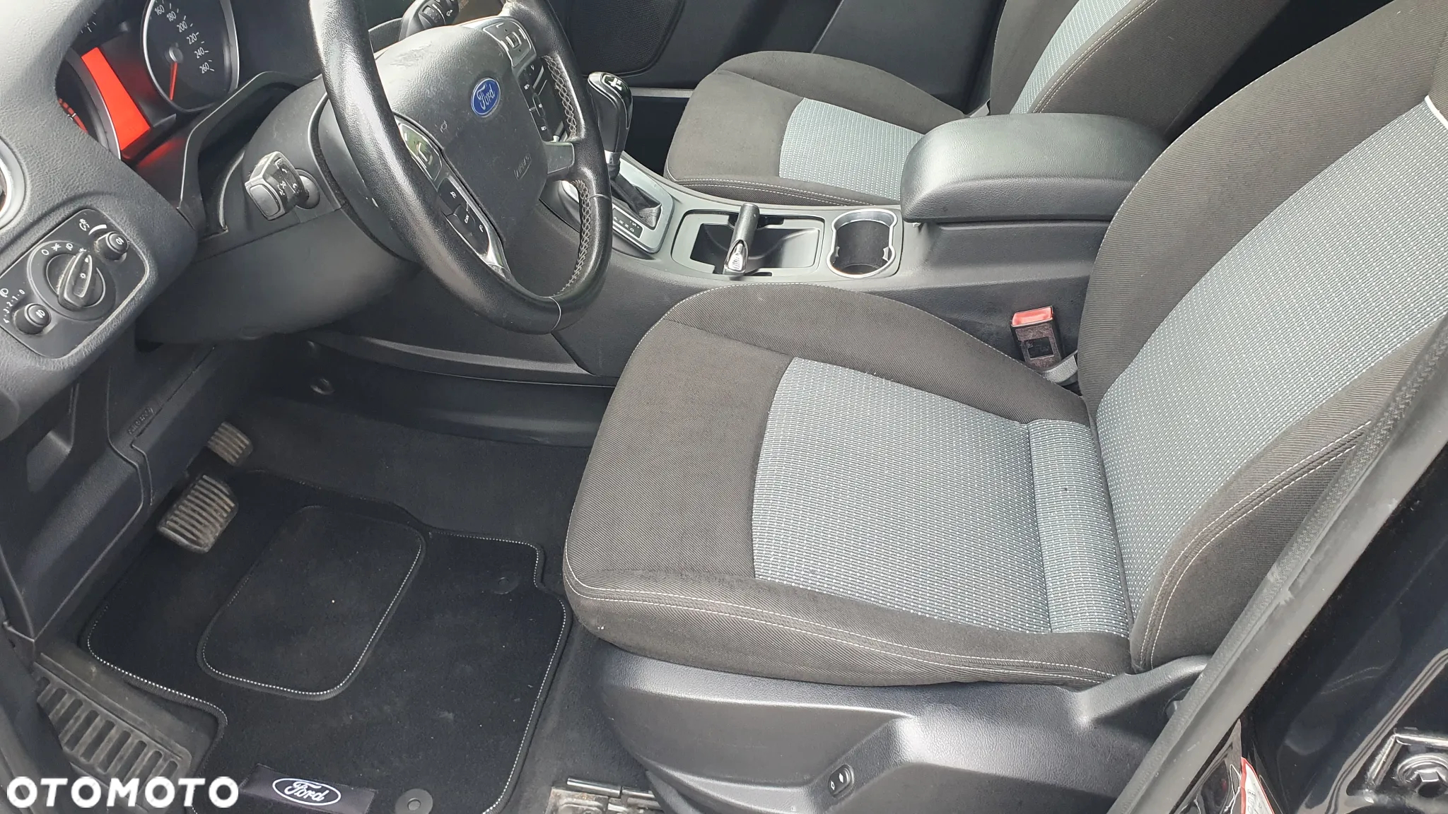 Ford Galaxy 2.0 TDCi Titanium - 12