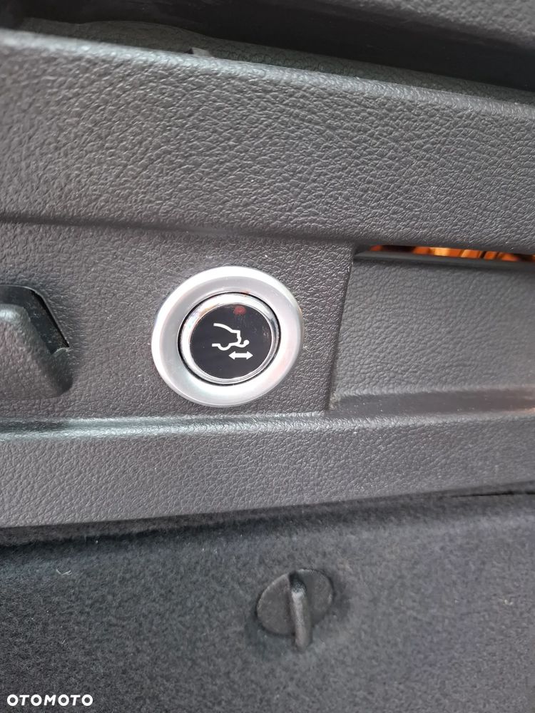 Ford Focus 2.0 TDCi DPF SYNC Edition - 18