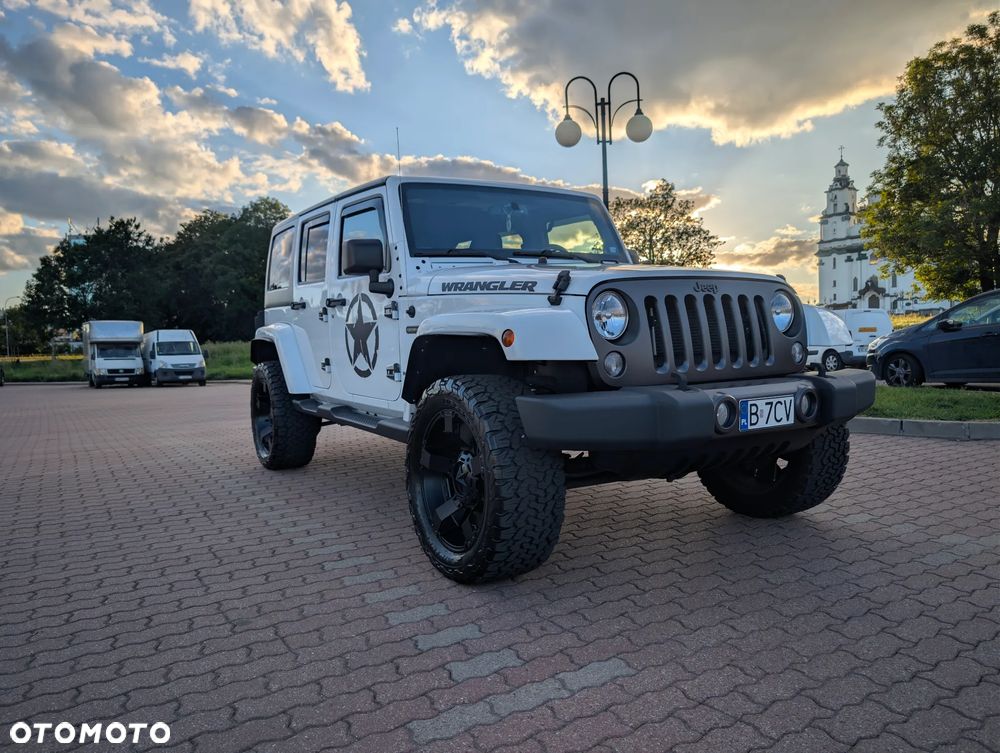 Jeep Wrangler 3.6 Unlim Sahara - 25
