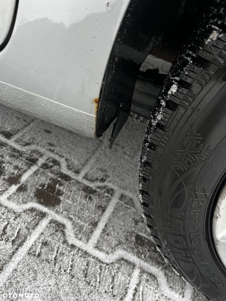 Volkswagen Touran 1.9 TDI DPF Conceptline - 9