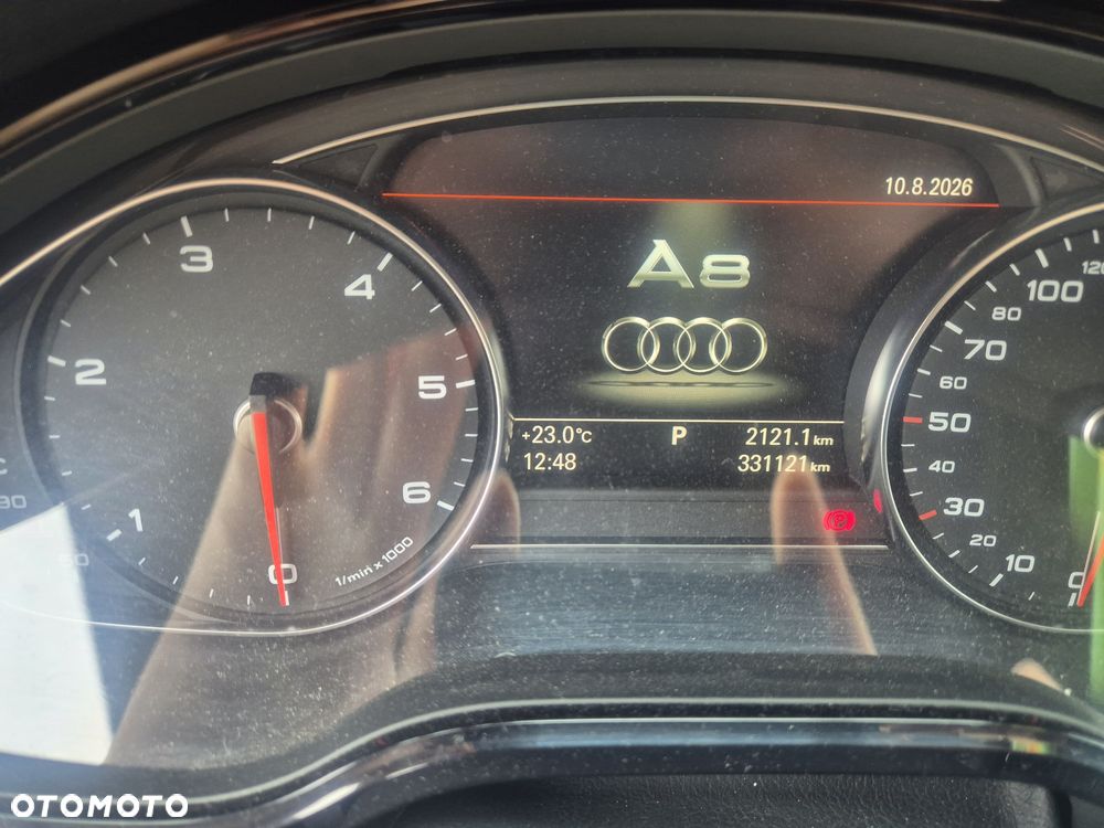Audi A8 - 6
