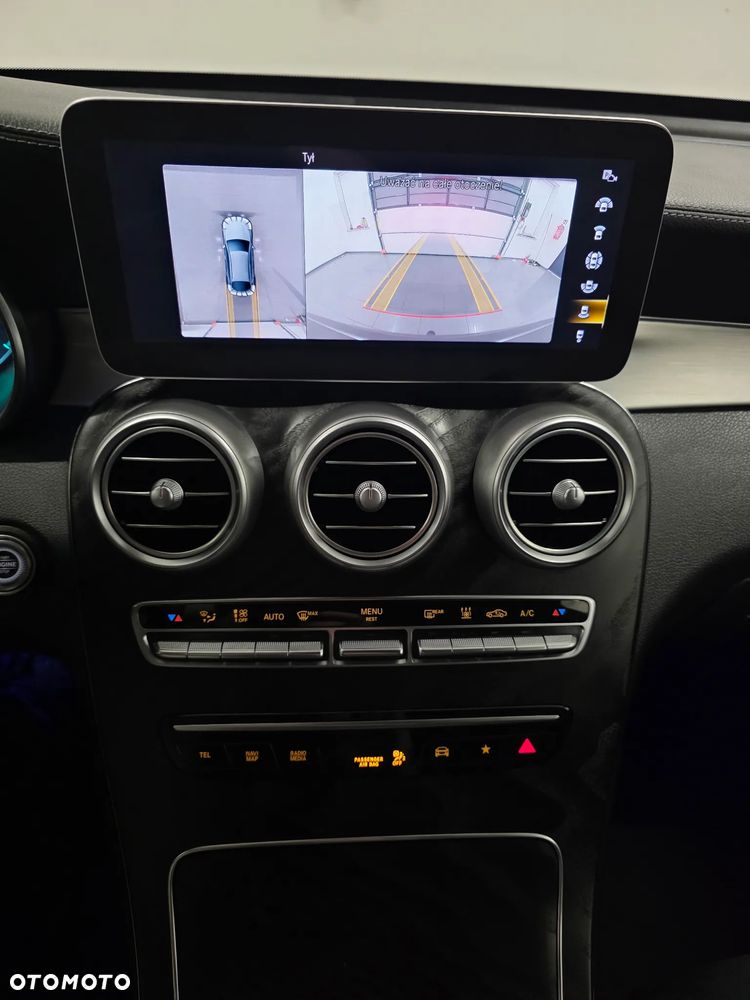Mercedes-Benz GLC 300 de 4Matic 9G-TRONIC AMG Line Plus - 9