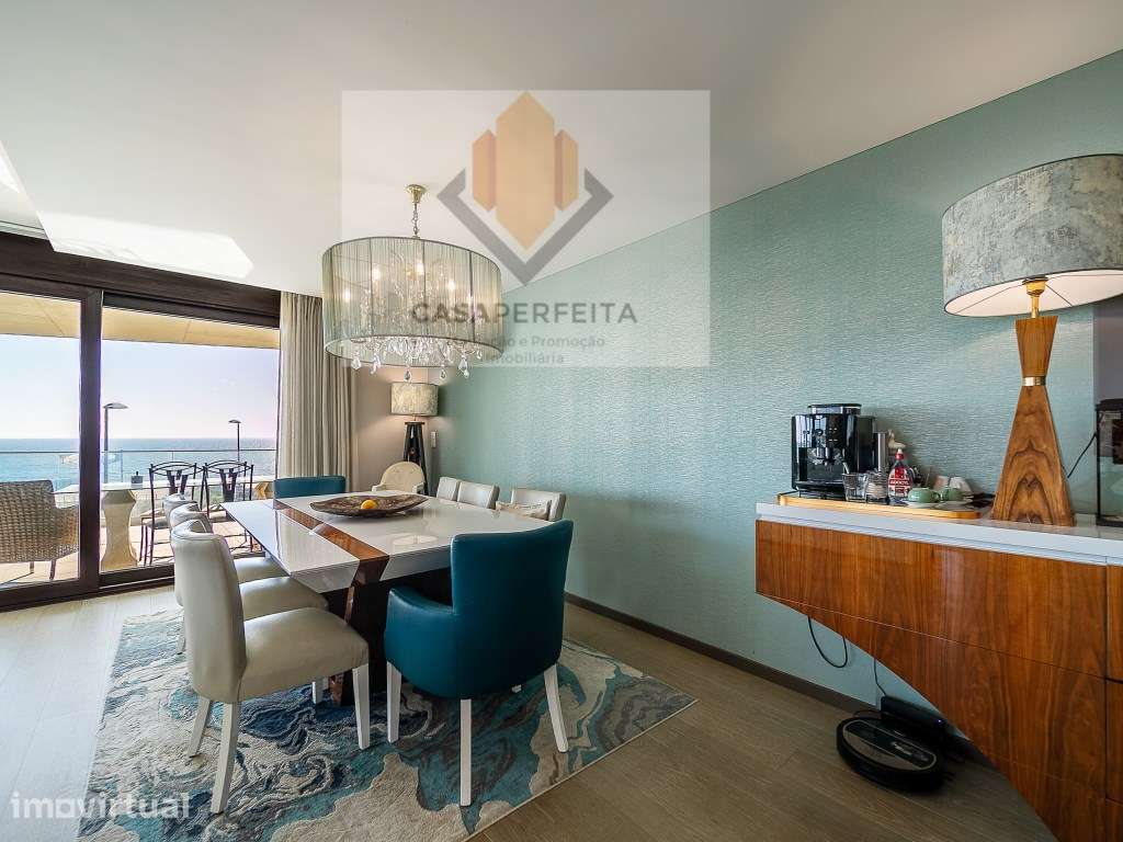 Sensacional Apartamento T5 na 1º Linha de Mar com Terraço e Garagem... - Grande imagem: 5/57