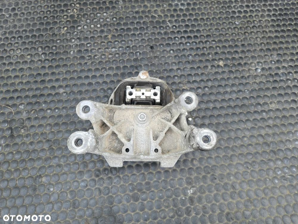 Łapa Podpora Skrzyni Biegów 8K0399151 8K0399115 T Mocowanie Poduszka Wspornik Audi A4 B8 A5 - 12