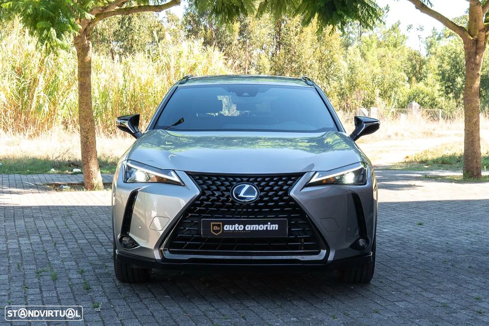 Lexus UX Special Edition (LCA) — fotografia 3