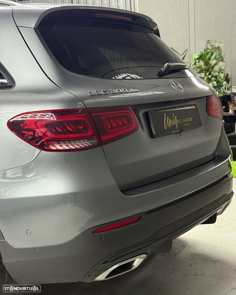 Mercedes-Benz GLC 300 de 4Matic 9G-TRONIC AMG Line - 17
