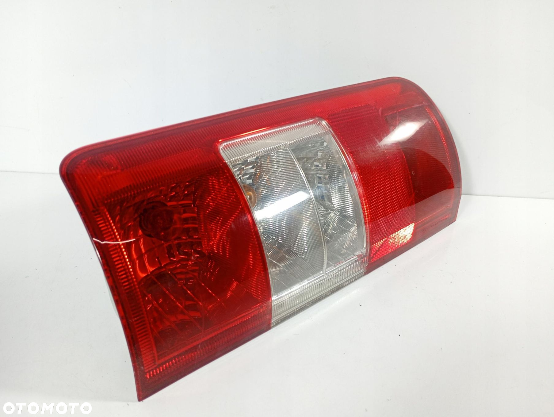 Ford Transit Connect 02-13 LAMPA PRAWA TYLNA TYŁ OE 2T1413N412 - 2