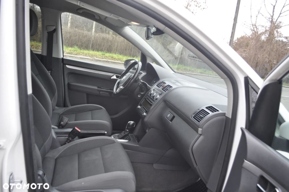 Volkswagen Touran 2.0 TDI BMT Special Edition DSG - 13