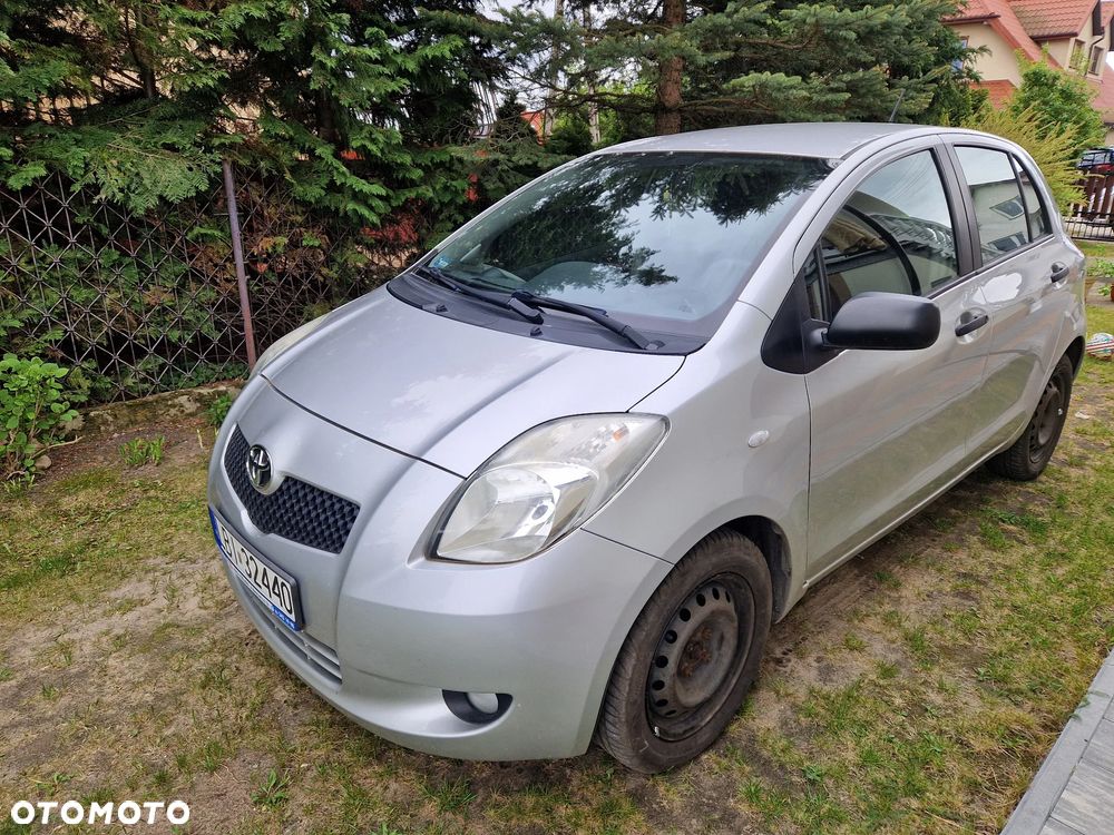 Toyota Yaris 1.3 Sol - 1