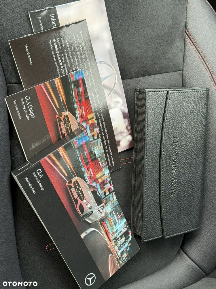 Mercedes-Benz CLA 180 AMG Line 7G-DCT - 32