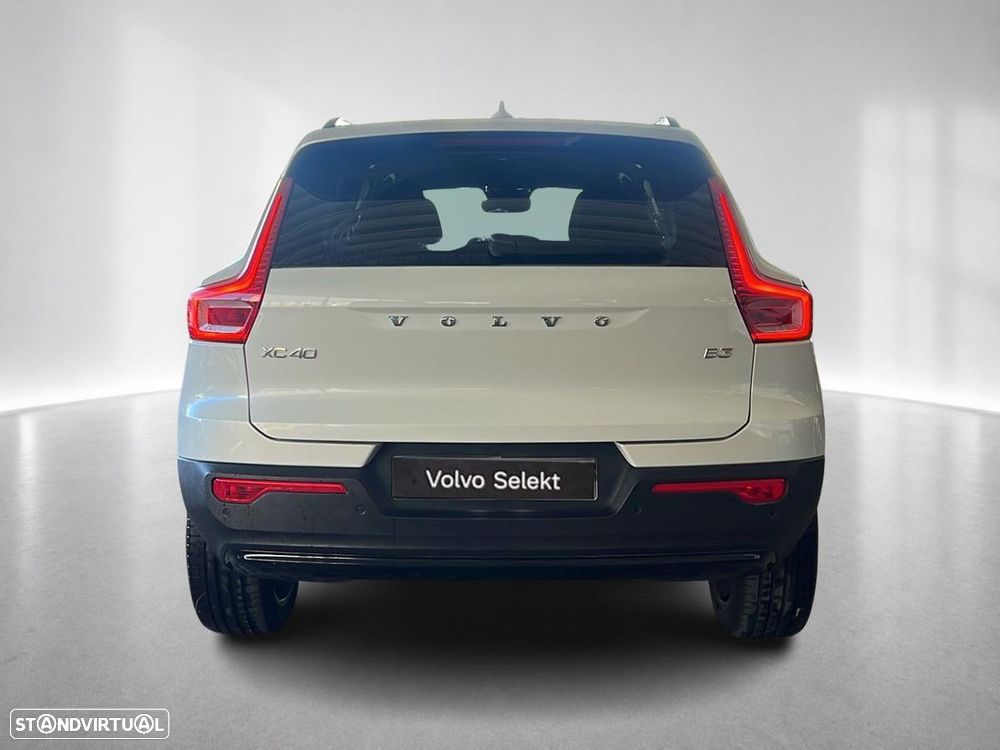 Volvo XC 40 2.0 B3 Plus Dark - 8